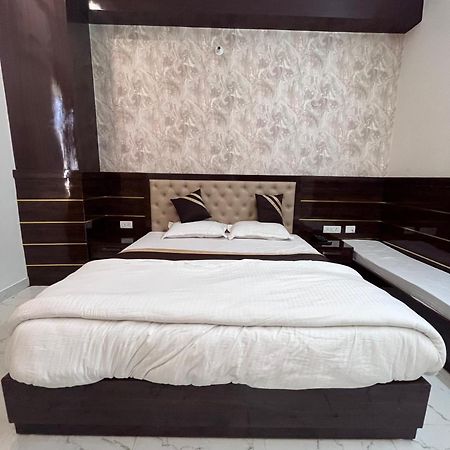 Mangalam Grand Hotel Lucknow Ngoại thất bức ảnh