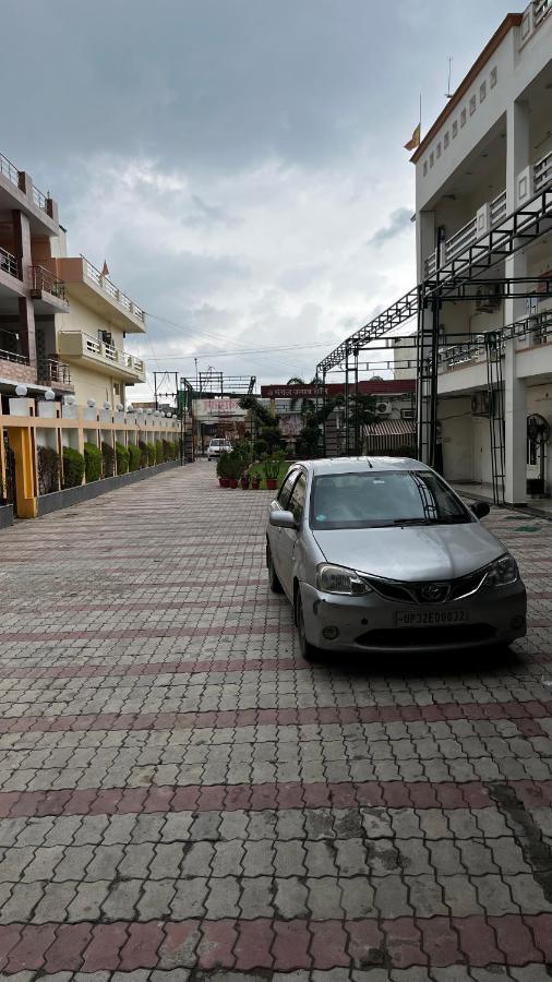 Mangalam Grand Hotel Lucknow Ngoại thất bức ảnh