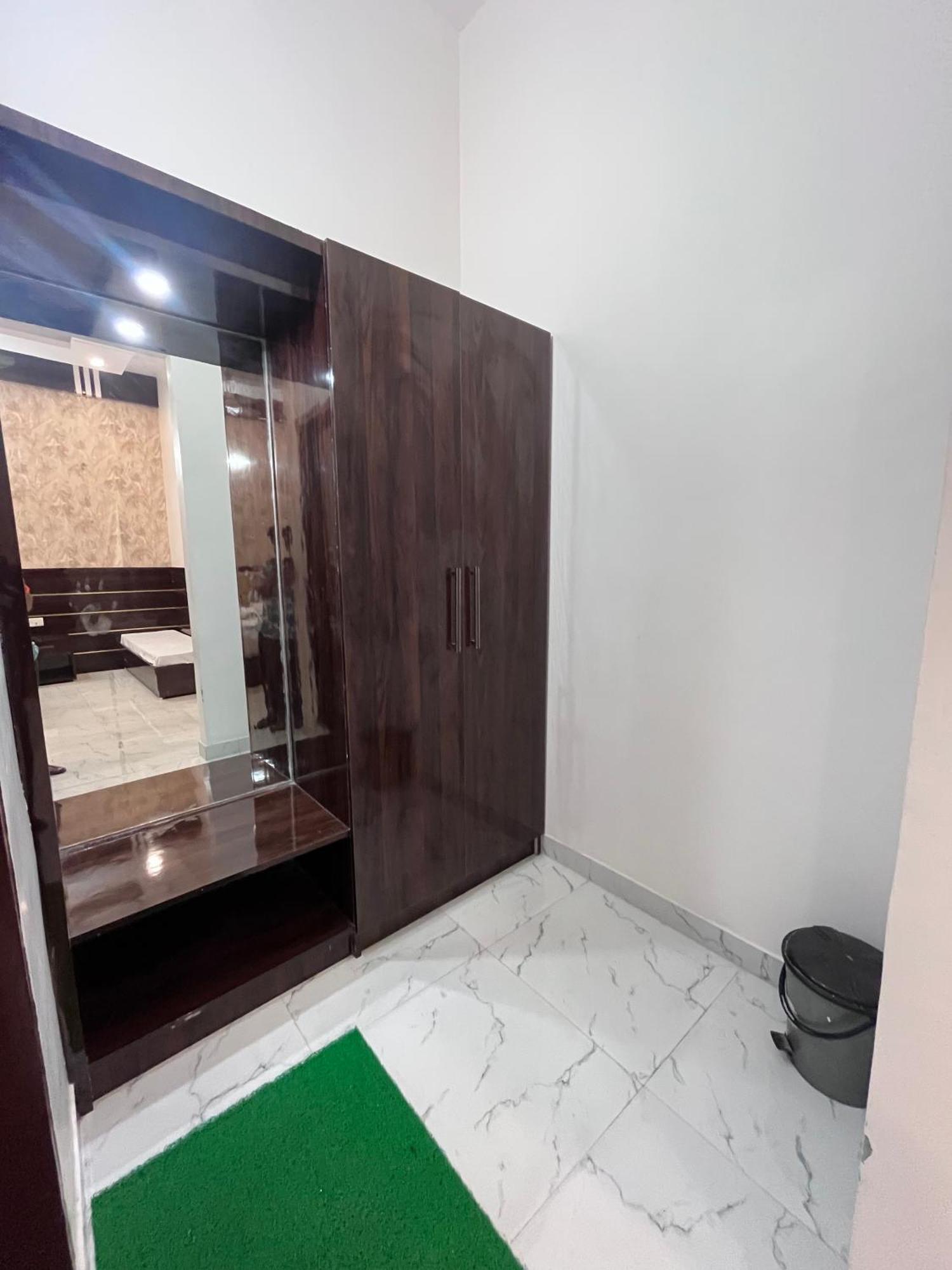 Mangalam Grand Hotel Lucknow Ngoại thất bức ảnh